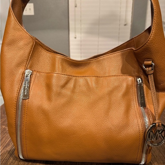 Michael Kors Handbags - Michael Kors "CROSBY" L HOBO BAG